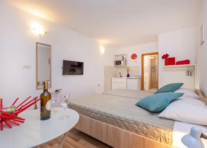 Bis Studio Apartment 3